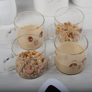 set van 4 Gedecoreerde Glazen Mokken – 500 ml – Transparant