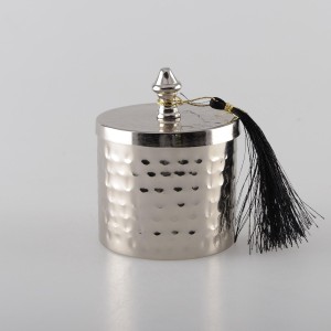 Roos Geurkaars in Gehamerd Chroom Doosje – 8 x 10 cm – Luxe en Elegant Design