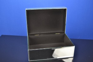 Luxe Sieraden Box met Kristallen Detail – Modern en Elegant Design