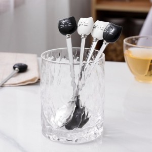 Set van 6 Kattenlepels – Wit & Zwart – AULICA – Elegant en Speels Design