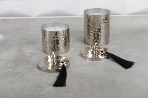 Roos Geurkaars in Gehamerd Chroom Doosje – 8 x 12 cm – Luxe en Elegant Design